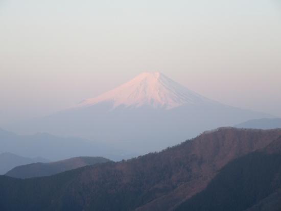 从2017年4月16日拍摄的奈良仓山看到的富士山1