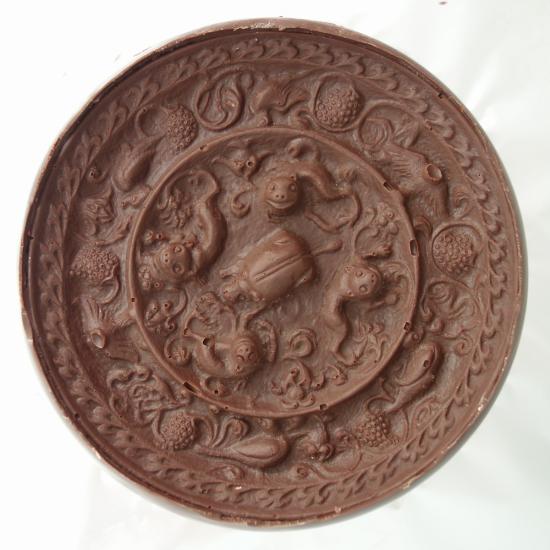 图片:海兽葡萄镜形巧克力