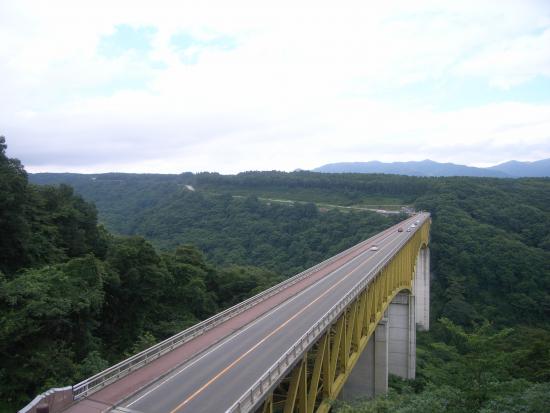 八岳高原大桥(从玉山桥眺望)
