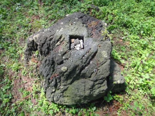 0282_御室里宫_片山社基础穴