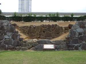 甲府城研究室_城内探险_古老的石垣