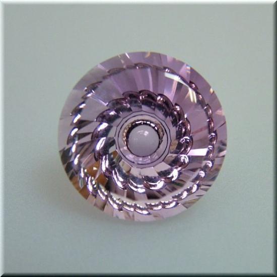  采用了罗勒皇冠切割的紫水晶【素材】放大紫水晶图像